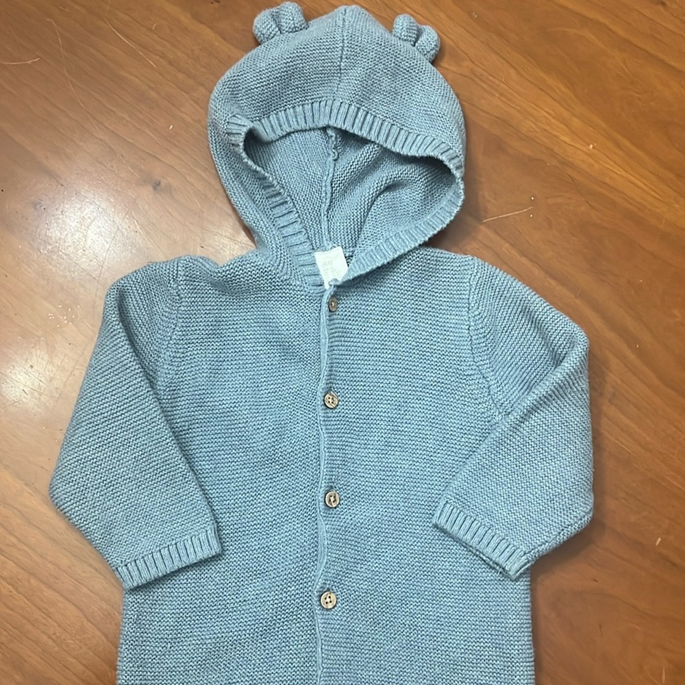 Hooded cardigan light grey- blue size 18m